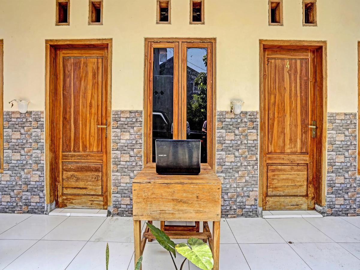 Spot On 91824 Rumah Kaloka Syariah Probolinggo Zewnętrze zdjęcie