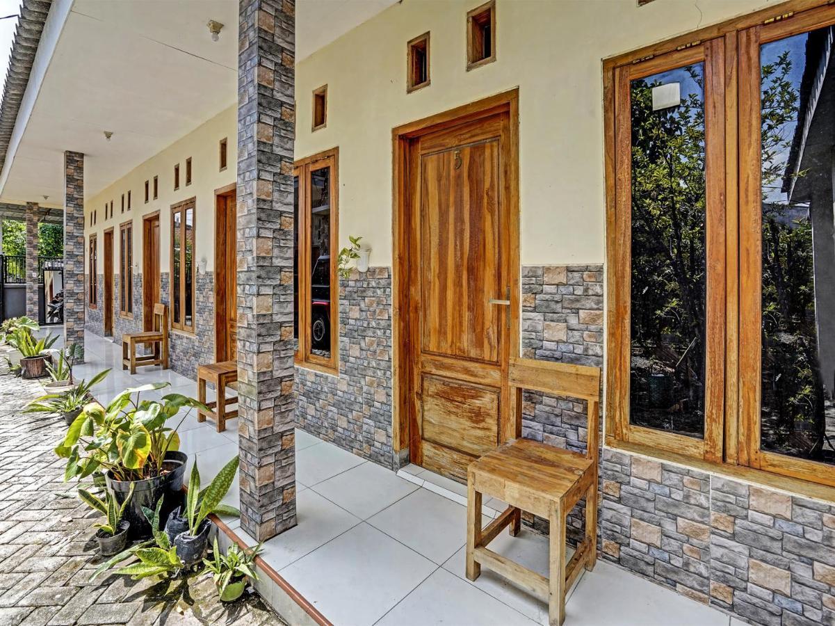 Spot On 91824 Rumah Kaloka Syariah Probolinggo Zewnętrze zdjęcie