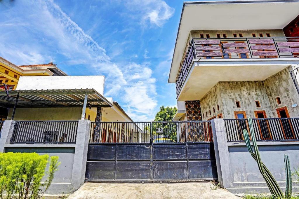 Spot On 91824 Rumah Kaloka Syariah Probolinggo Zewnętrze zdjęcie
